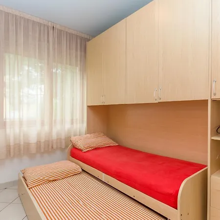 Giuliana ביביונה